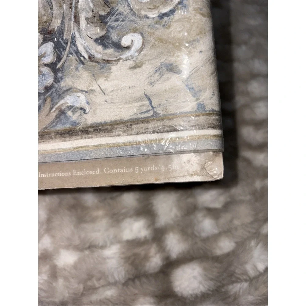 Vintage Home Trends Wallpaper Blue Florentine Border Scroll 7